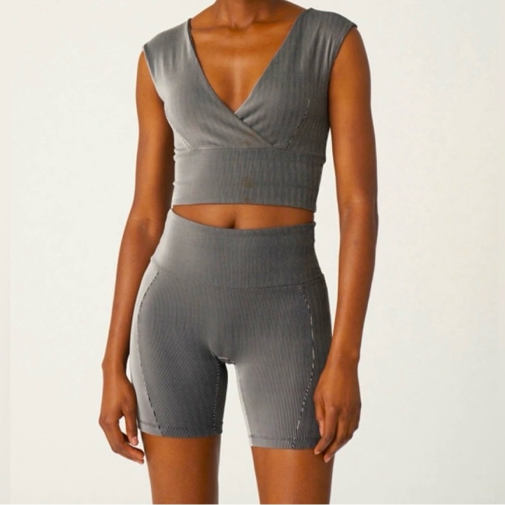 ENVT Senna Cropped Top in Midnight Size M